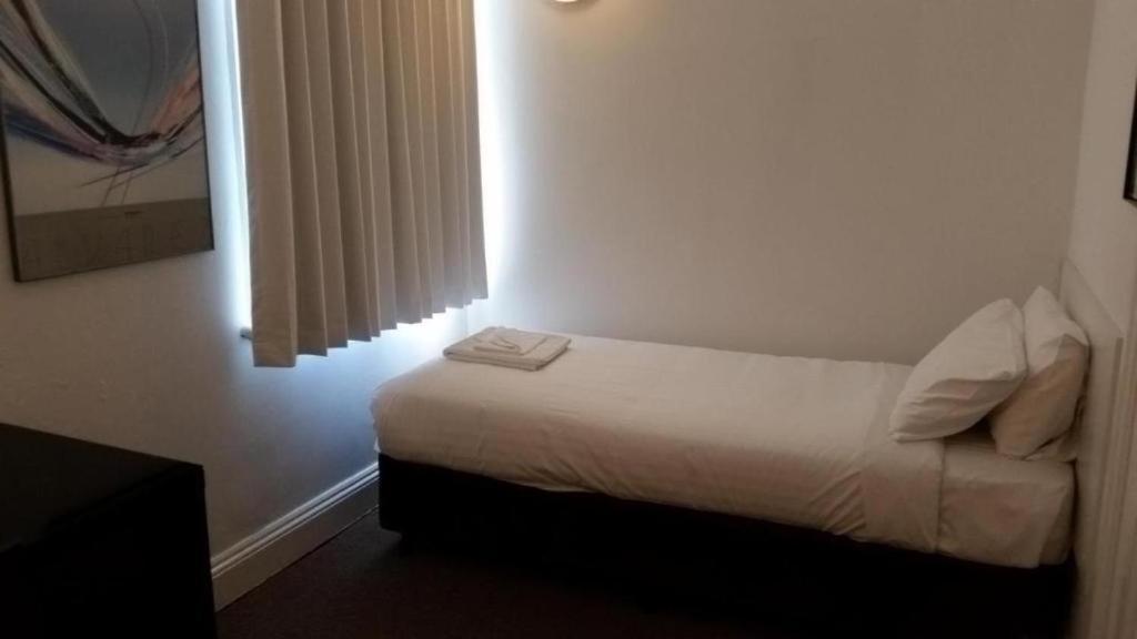 Wallaby Backpackers Hostel Perth - Note - Valid Passport Required To Check In - Eksteriør bilde